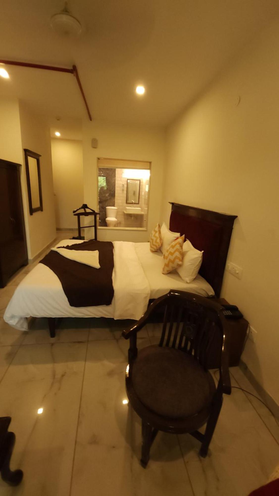 Hotel Multitech Premium Chandīgarh 외부 사진